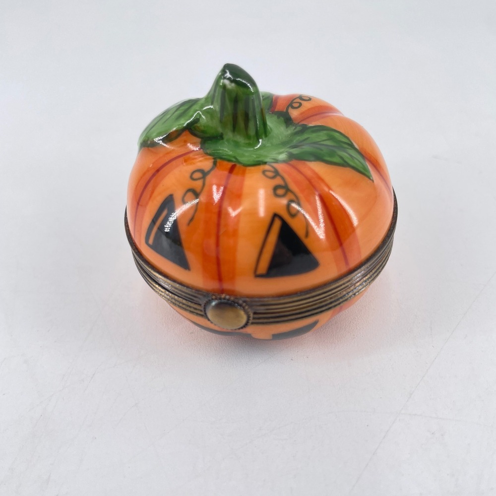 Limoges France Hand Painted Pumpkin Jack-O-Lantern Candle Porcelain Trinket Box